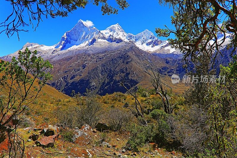 科迪勒拉布兰卡山脉从Portachuelo - Huaraz, Ancash，秘鲁